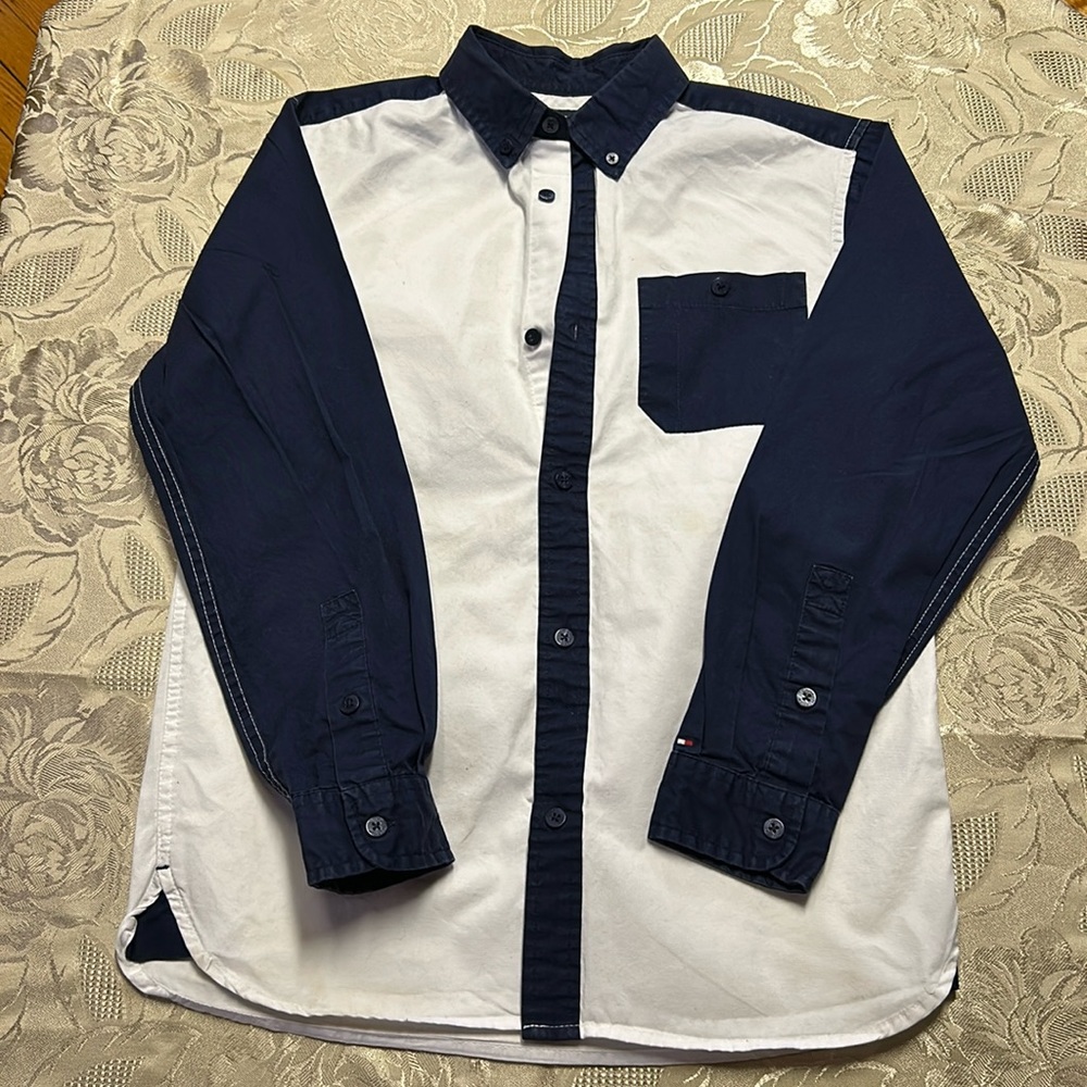 Boys Tommy Hilfiger, Blue and white Button Down shirt.size 12/14.